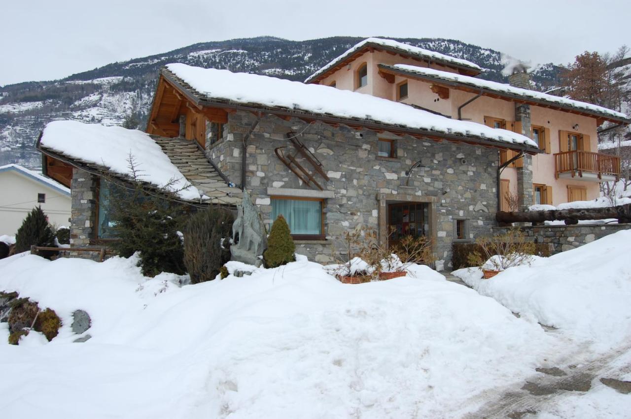 Hotel Lo Fleye Saint-Pierre Exterior photo