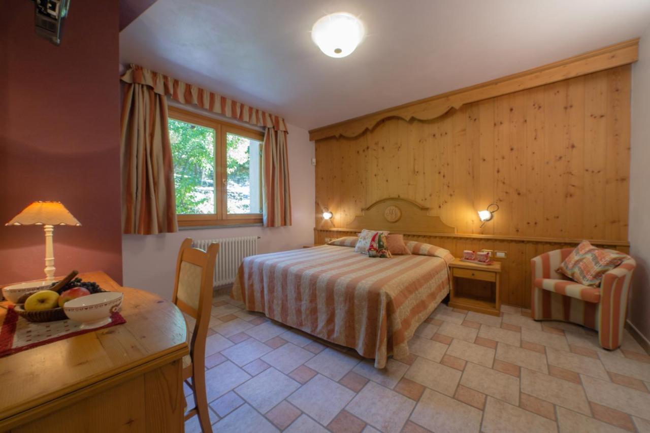 Hotel Lo Fleye Saint-Pierre Exterior photo