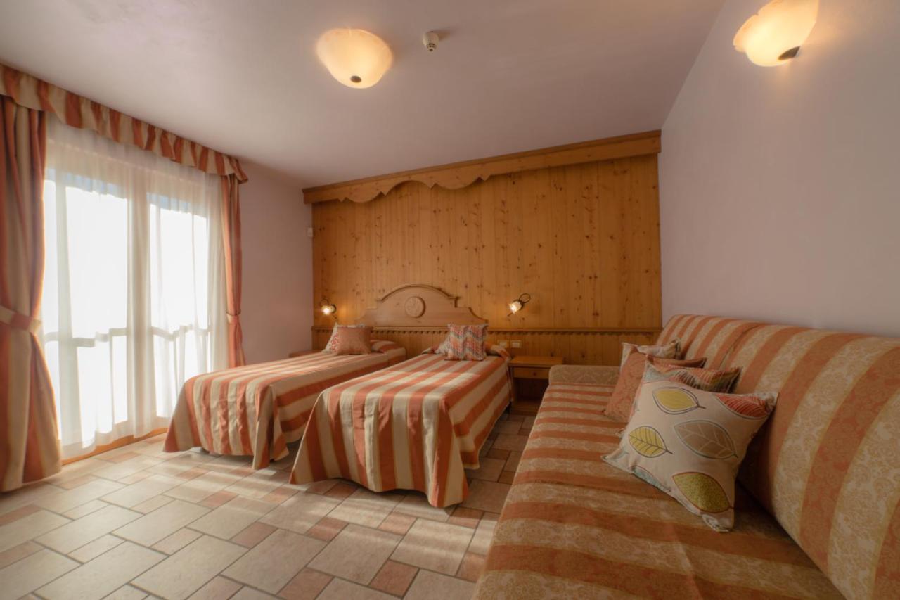 Hotel Lo Fleye Saint-Pierre Exterior photo
